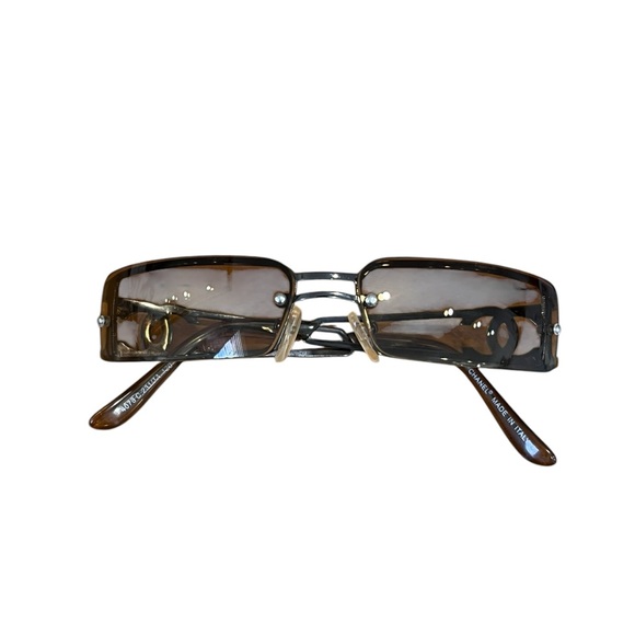 *RARE* CHANEL 4073 Y2K CC LOGO SILVER FRAME THIN AMBER LENS VINTAGE SUNGLASSES - Picture 1 of 11